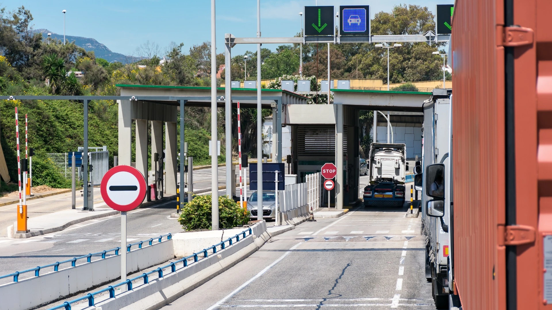 Cold Chain After Customs: Solving the First Domestic Mile customs freight clearance, customs cargo clearance, first domestic mile after customs, customs freight checks, customs cargo check