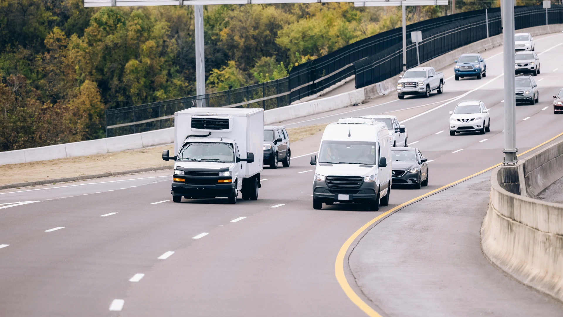 reducing risk in refrigerated logistics, safe trucking, safe logistics, safe cold chain, security in logistics, reefer van, refrigerated box truck