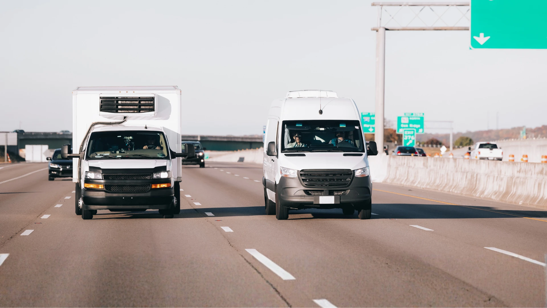 small refrigerated truck, reefer truck, reefer van, reefer box truck, refrigerated van, small reefer