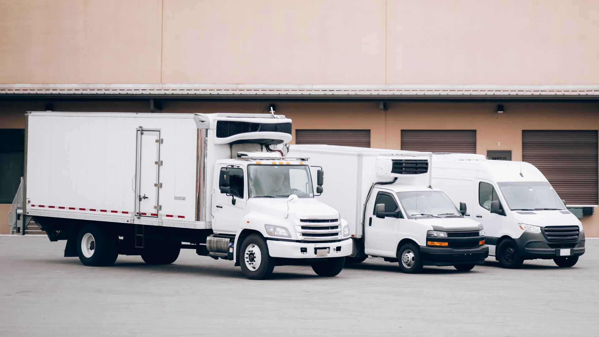 How to Cut Costs by Right-Sizing Reefer Loads small reefer trucks, small trucks, reefer, reefer van, reefer box truck, reefer straight trucks